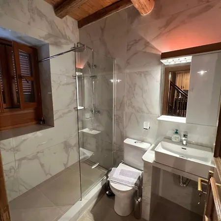 דירה Twin Vista Getaway Meyísti